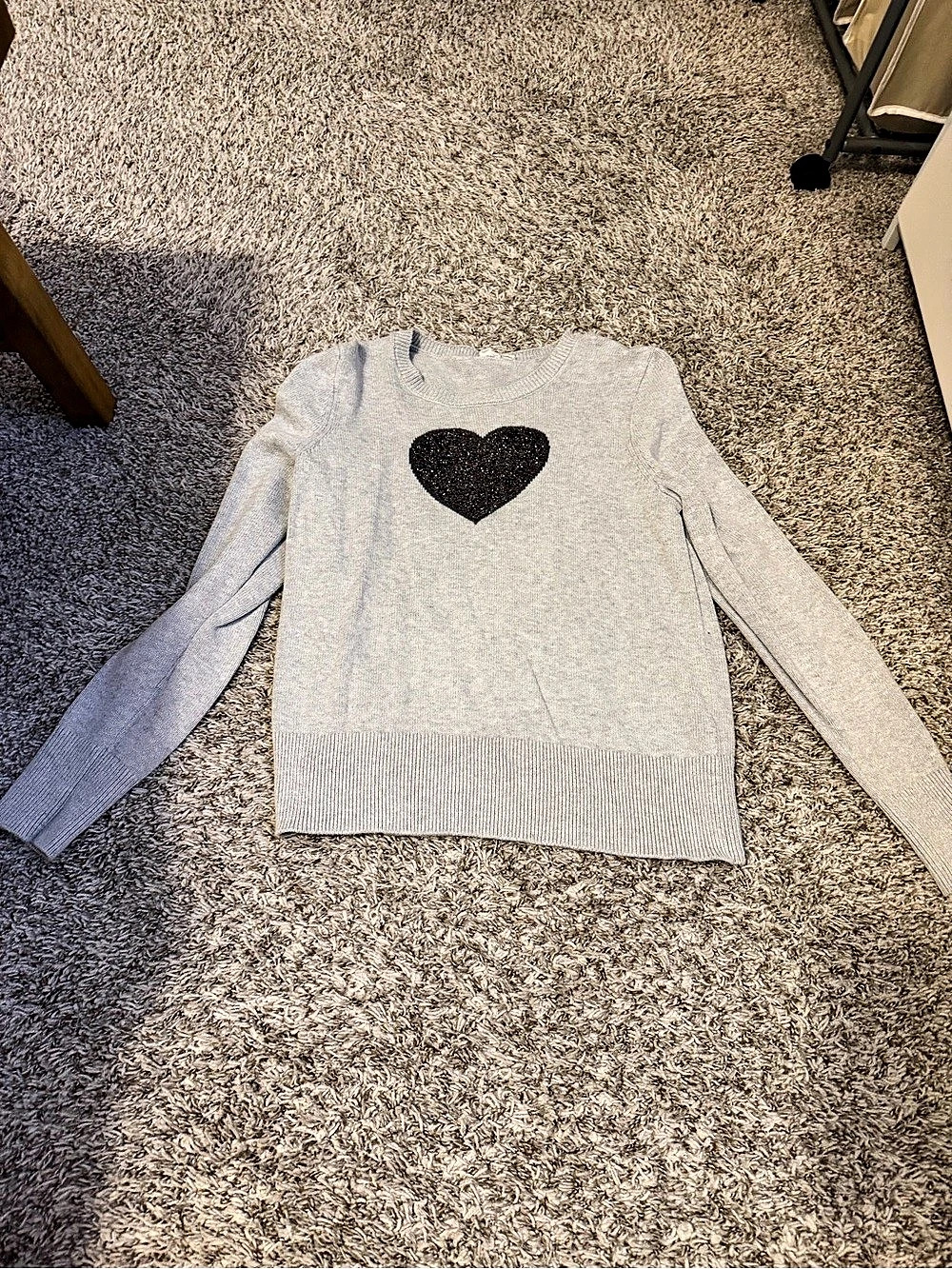 Gap Gray Heart Sweater Like New